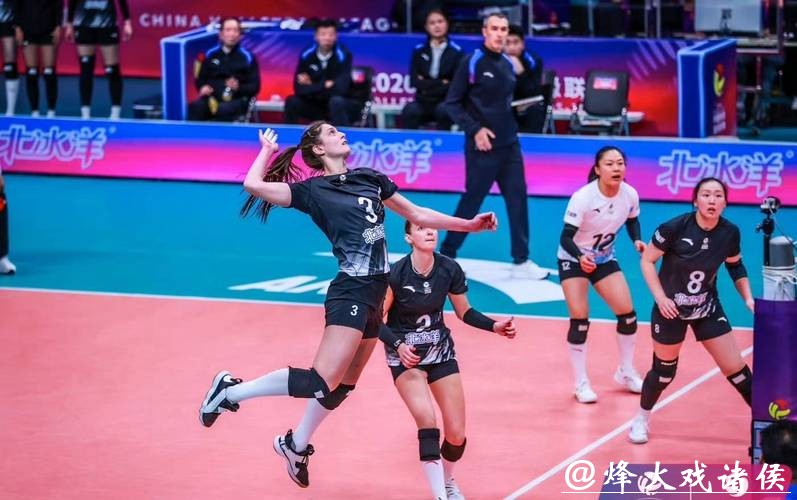 女排超级联赛：北京女排3-2险胜辽宁女排