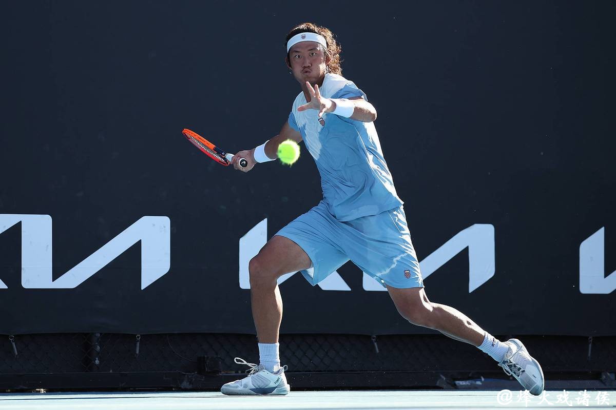 澳网首轮出局,张之臻:对手小球发挥出色 澳网首轮出局,张之臻:对手小球发挥出色